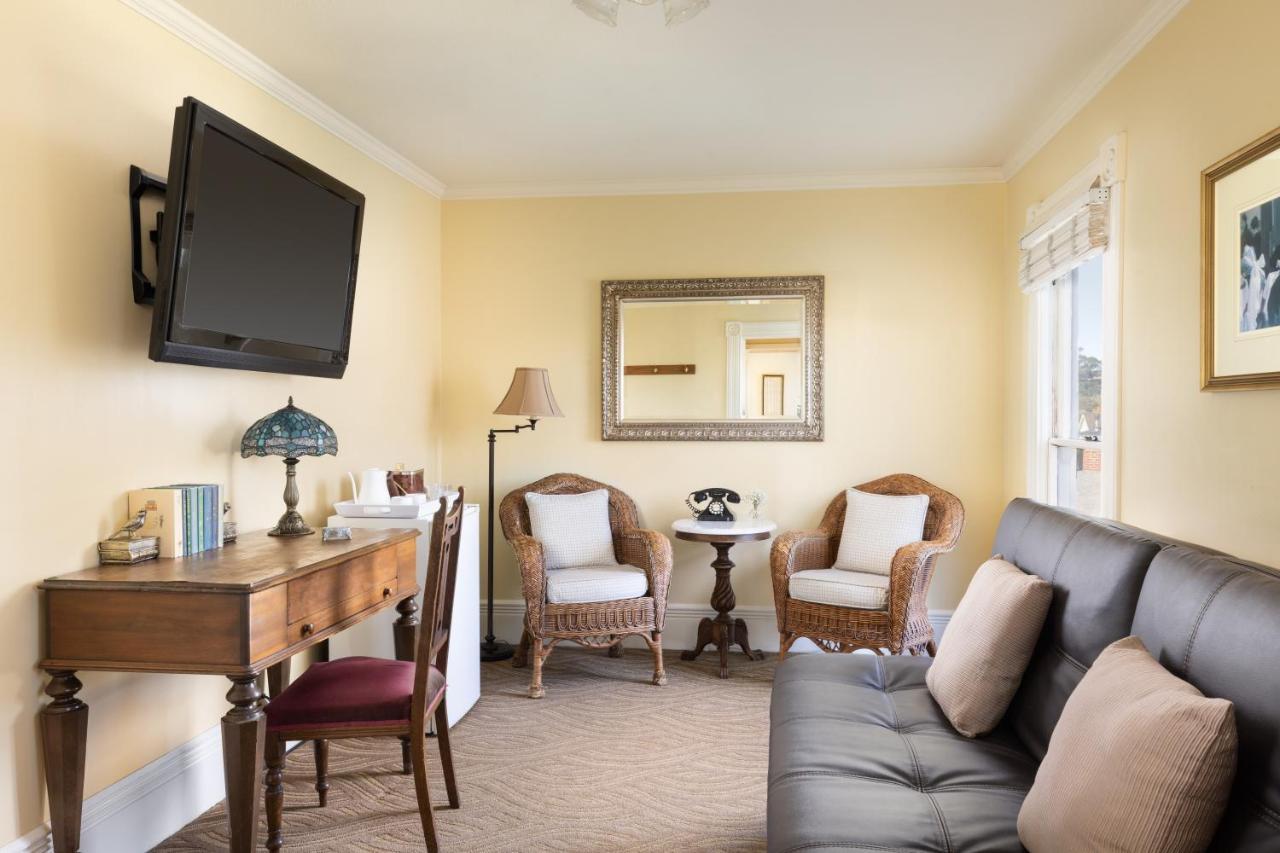פסיפיק גרוב Centrella Hotel, A Kirkwood Collection Hotel מראה חיצוני תמונה