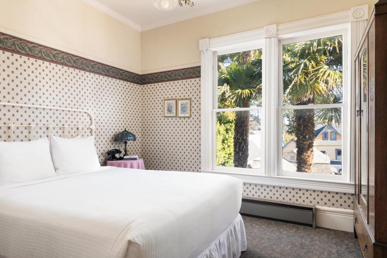 פסיפיק גרוב Centrella Hotel, A Kirkwood Collection Hotel מראה חיצוני תמונה