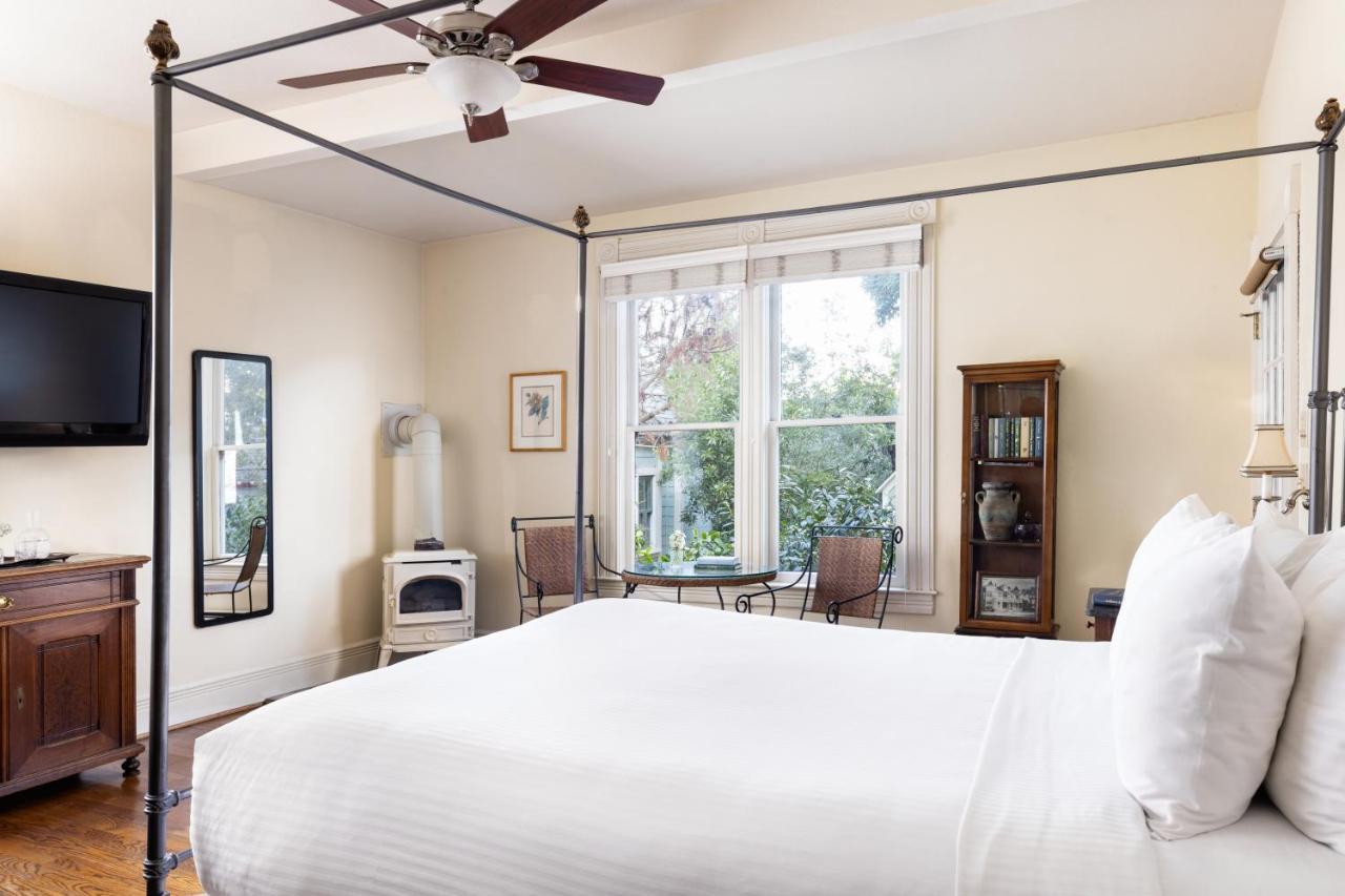 פסיפיק גרוב Centrella Hotel, A Kirkwood Collection Hotel מראה חיצוני תמונה